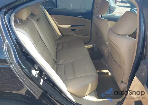 2011 Honda Accord Se z USA, uszkodzony, nr VIN 1HGCP2F61BA141576